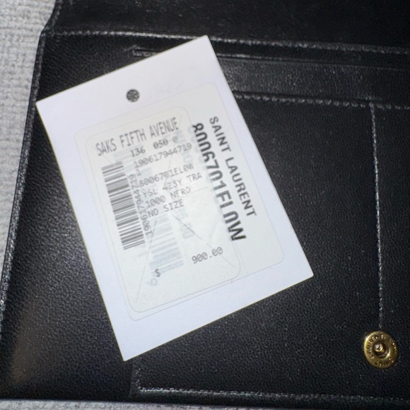 New Saint Laurent Black Leather Travel Wallet - Picture 4 of 8